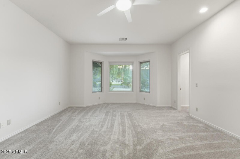 722 W Moon Valley Dr-34