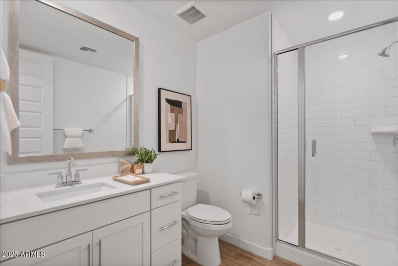 MAIN LEVEL FULL BATHROOM