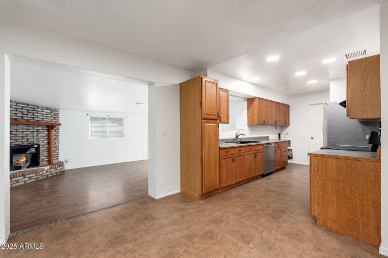 3215 W Sharon Ave, 11-06 - 02