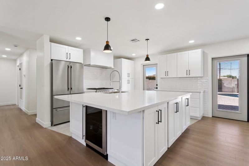 6-web-or-mls-2920-s-rita-ln