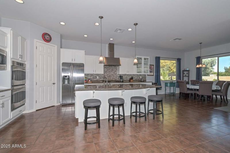 Kitchen-Breakfast Room