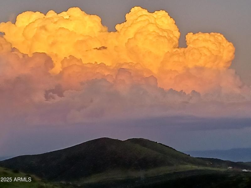 SPECTACULAR SUNSET VIEWS