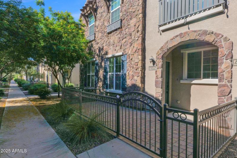 2-web-or-mls-P1360075