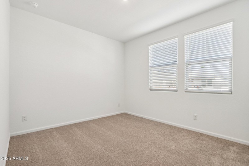 17-web-or-mls-W Camden Ave-S0711-017