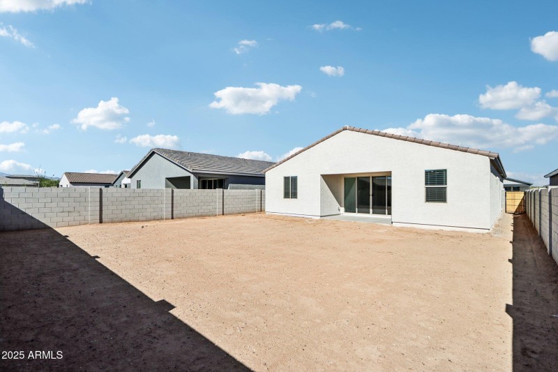 33-web-or-mls-W Camden Ave-S0711-033