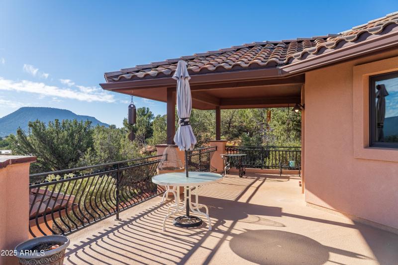 JL_260SunUpRanch-exteriors-05