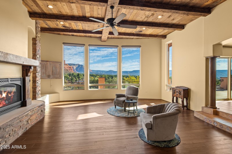 JL_260SunUpRanch-interiors-CommonAreas-0