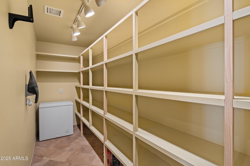 JL_260SunUpRanch-interiors-CommonAreas-1