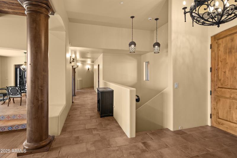 JL_260SunUpRanch-interiors-LowerLevel-01