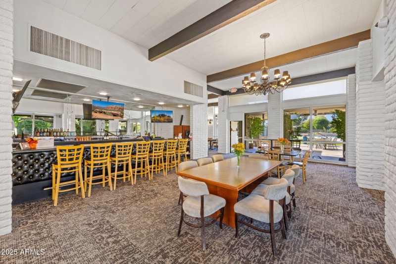 29-web-or-mls-4800-n-68th-st