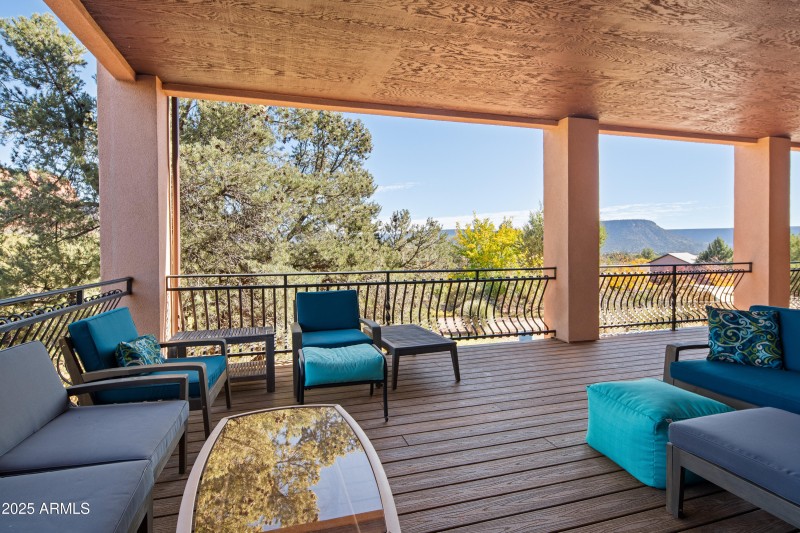 JL_260SunUpRanch-interiors-LowerLevel-10