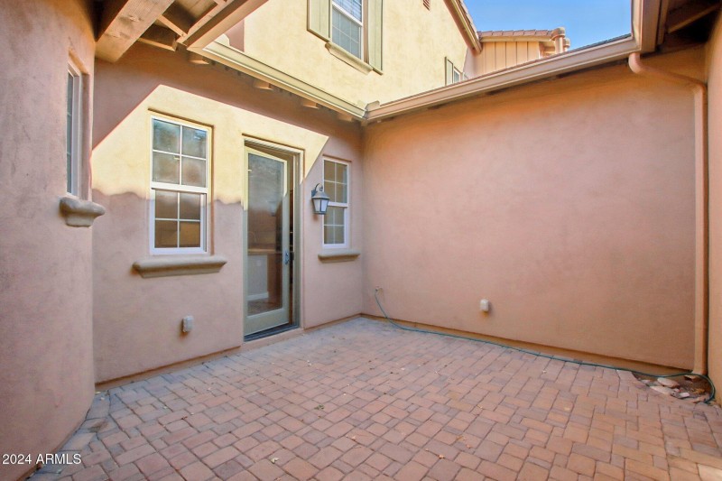 44-web-or-mls-E Via De Vaquero Dr-044