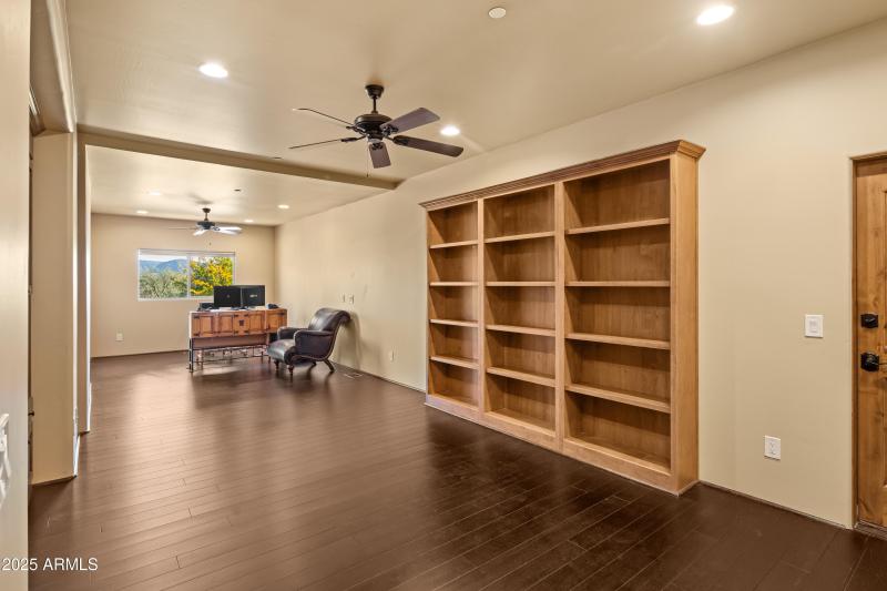 JL_260SunUpRanch-interiors-LowerLevel-12