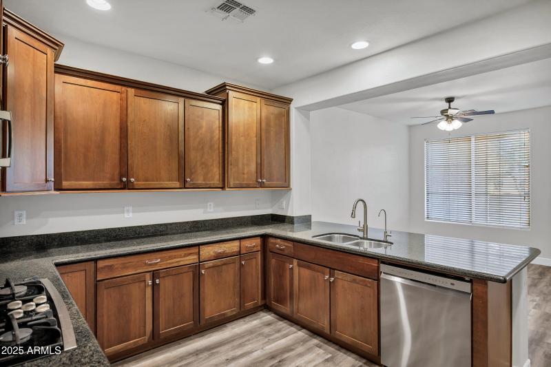 3918 E Cat Balue Dr-17