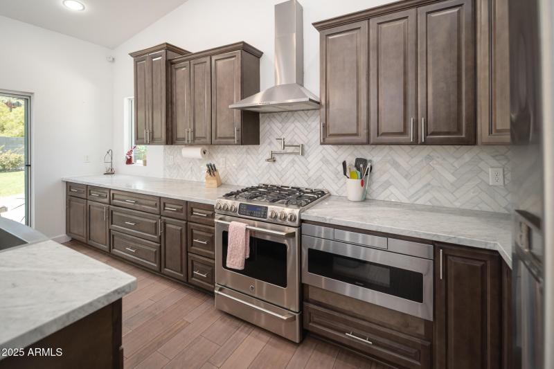 Kitchen - Chef's Kitchen