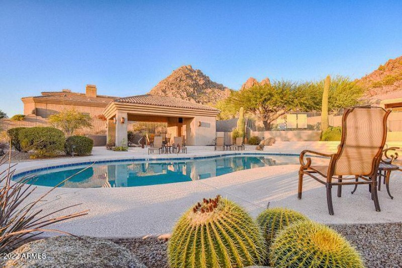 community pool quail