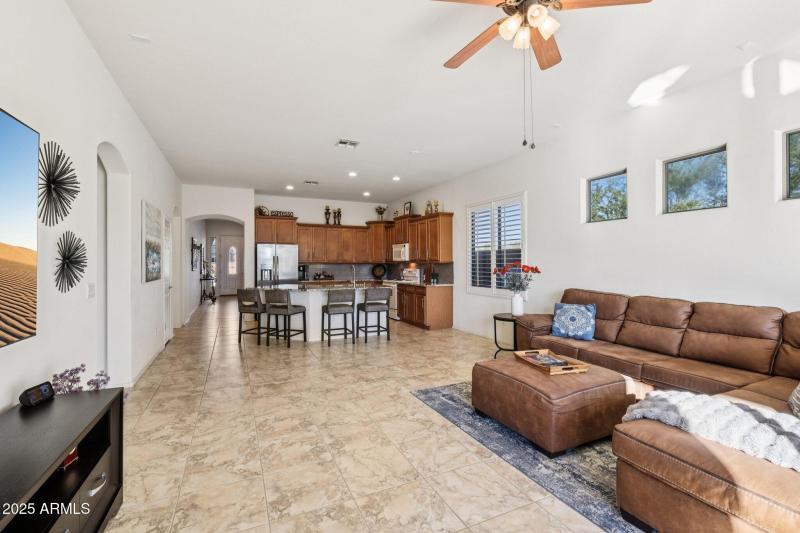 9-web-or-mls-W Sweet Acacia Dr-S0711-009