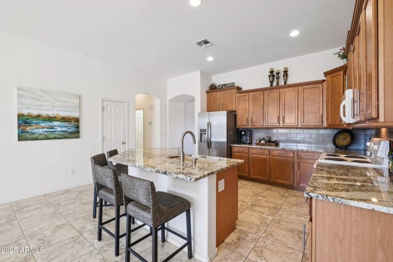 16-web-or-mls-W Sweet Acacia Dr-S0711-01