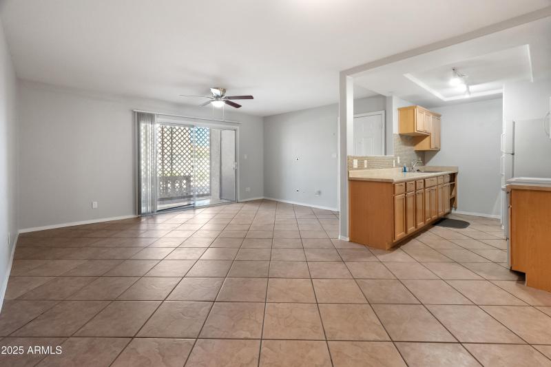 2121 W Royal Palm Rd Unit 1013-1