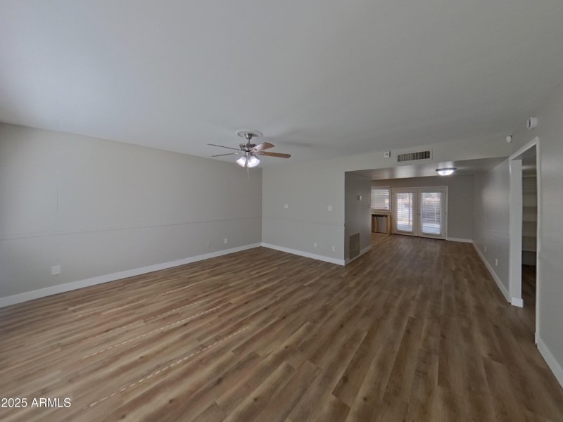 1_pc_vhAVlP4o58_ne9T5JKf7E_layout_0