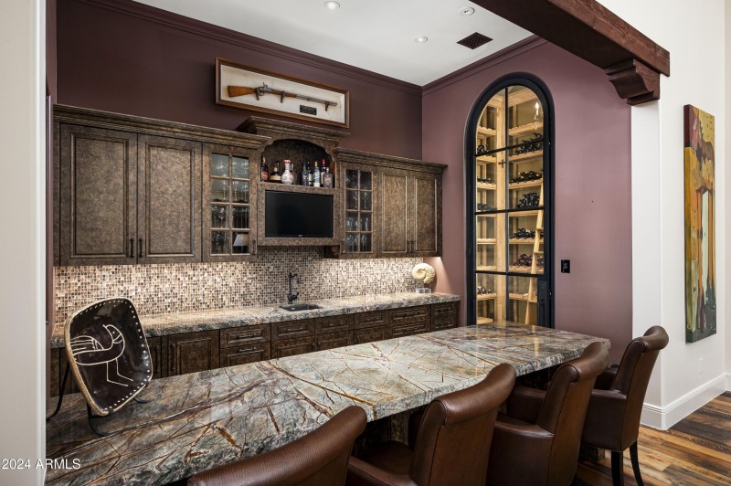 Bar / wine room in Liv Rm