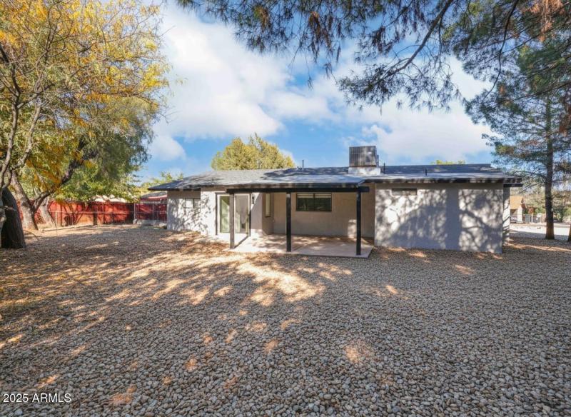 Firefly_Gemini Flash_add gravel instead