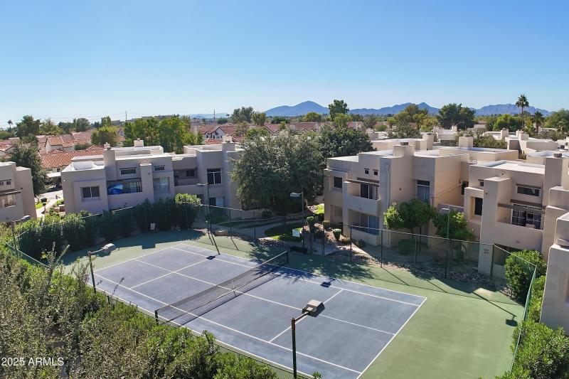 Community Tennis Court!