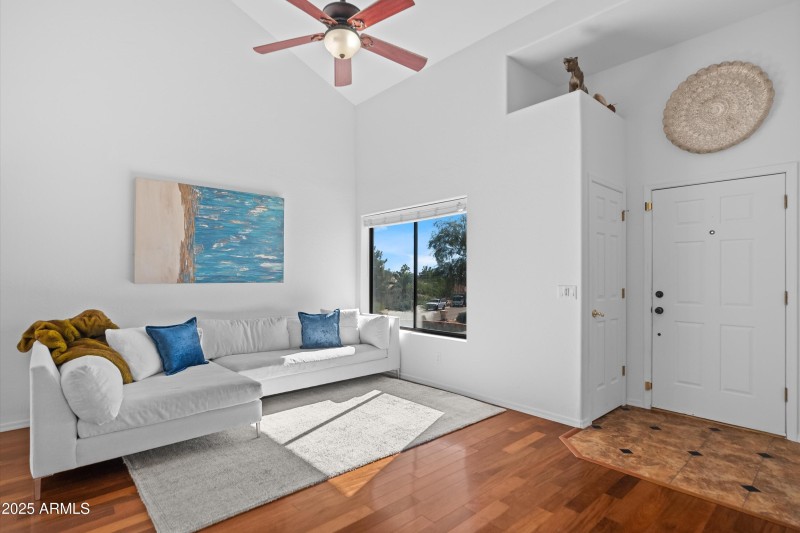 08-20251106-DSC09054