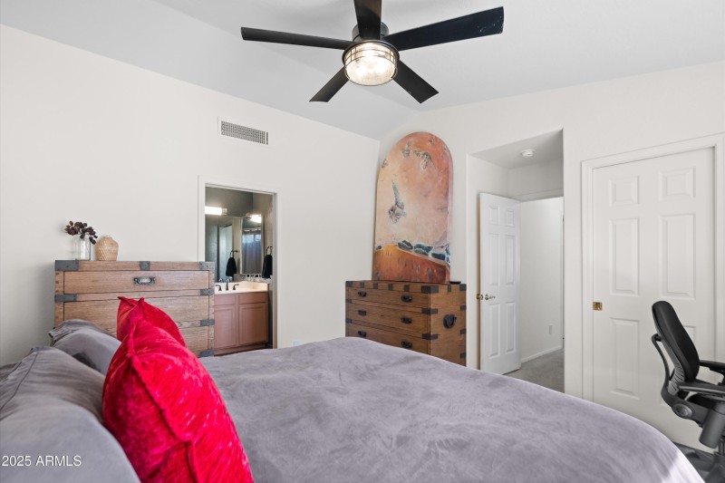 20-20251106-DSC09090