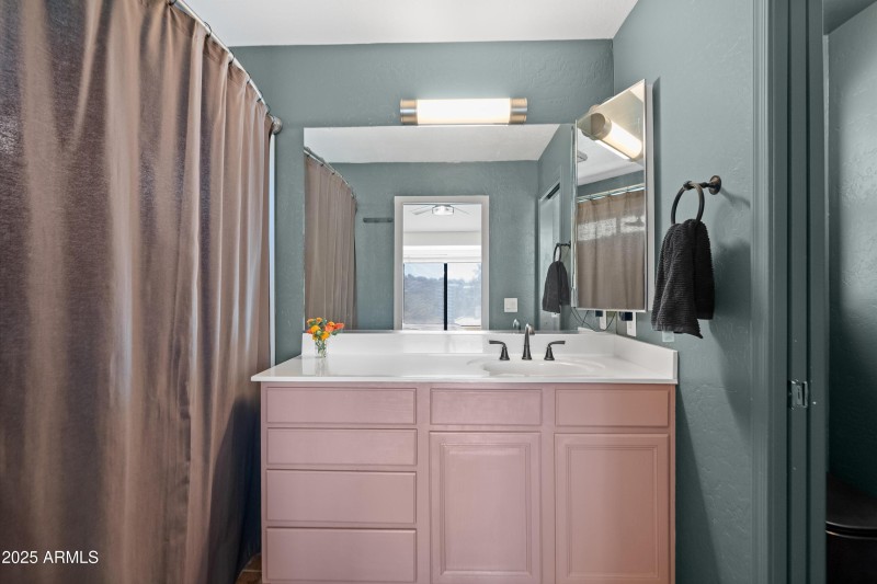 21-20251106-DSC09093