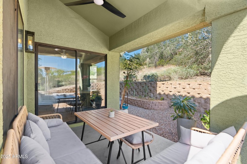 22-20251106-DSC09096