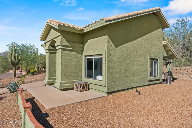 27-20251106-DSC09111