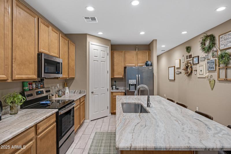 19673 W Montecito Ave-9