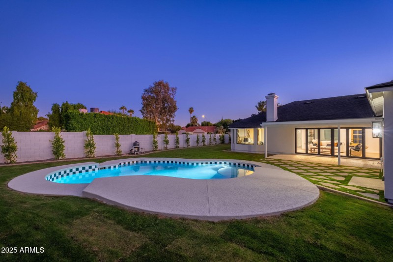 5744 E Marconi Ave - 17