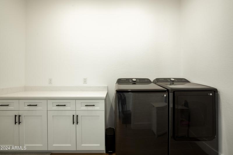 Washer & dryer stay!