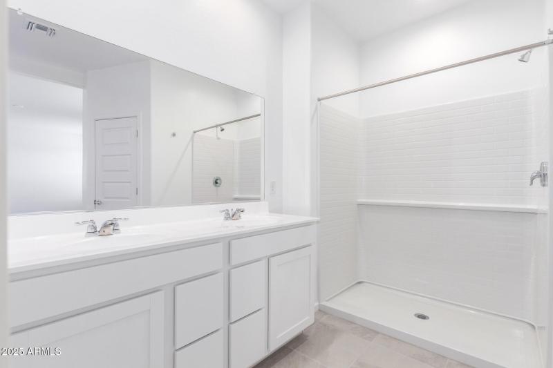 0016-16 - Marguerite