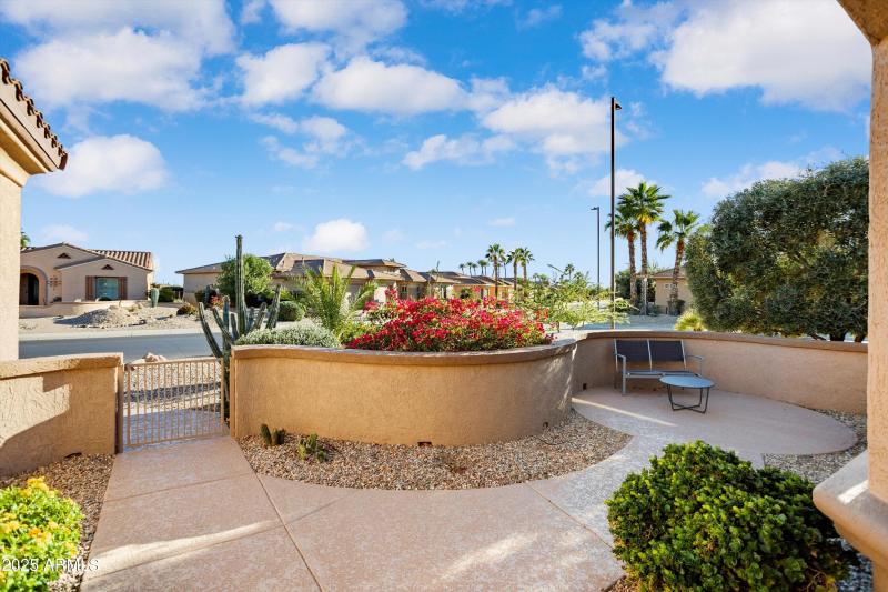 06-20656 N Canyon Whisper Drive