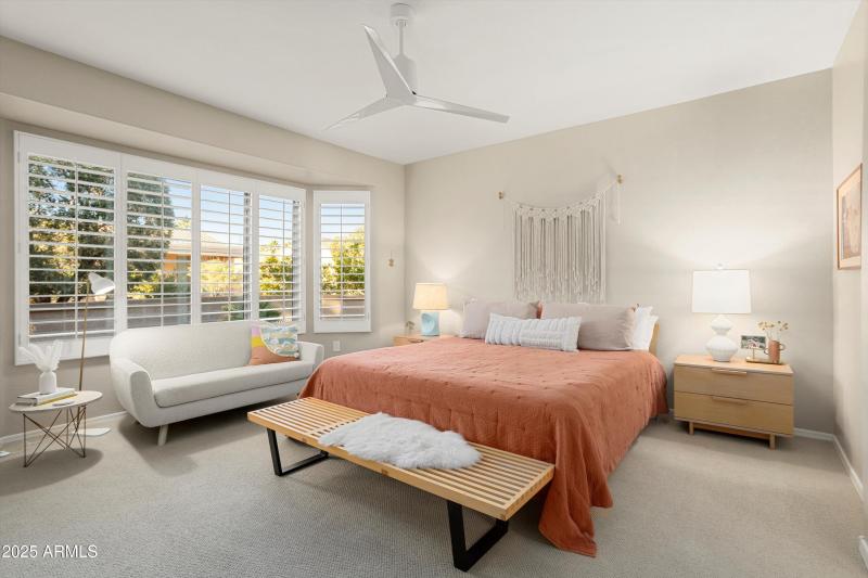 20-20656 N Canyon Whisper Drive