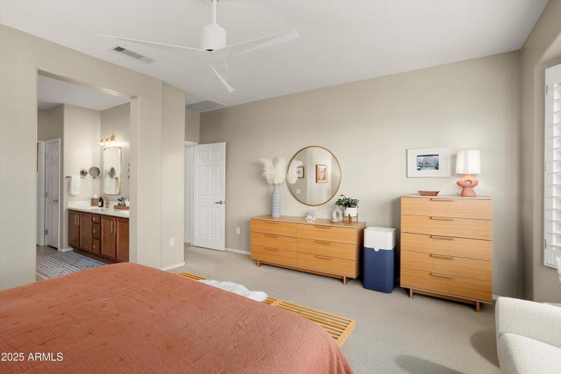 21-20656 N Canyon Whisper Drive