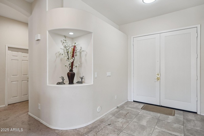 8-web-or-mls-W Minton St-S0711-008