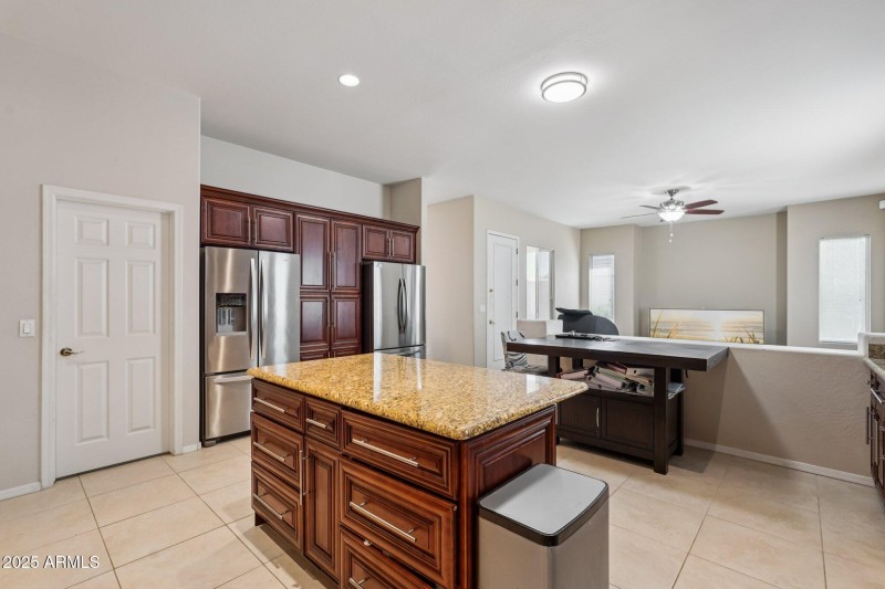 13-web-or-mls-W Minton St-S0711-013