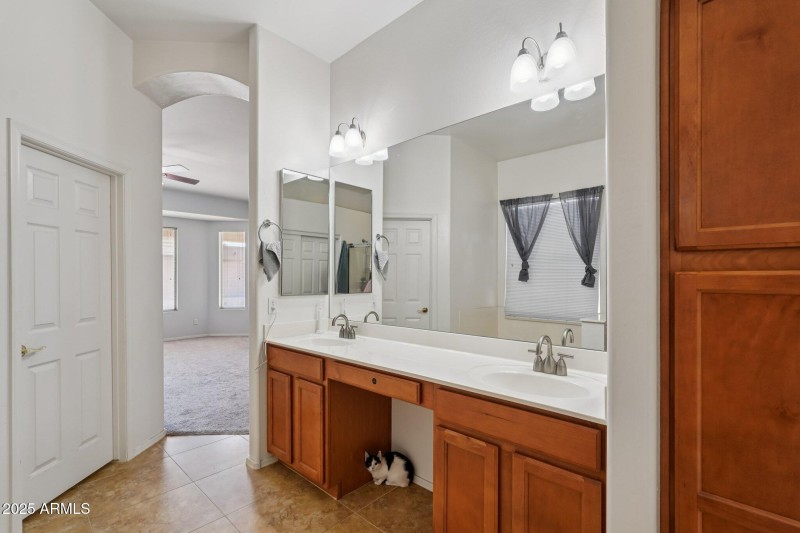 24-web-or-mls-W Minton St-S0711-024