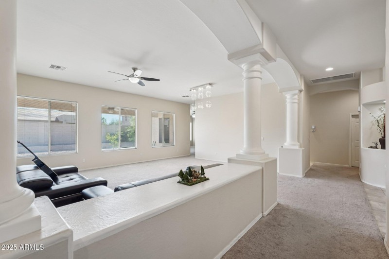 25-web-or-mls-W Minton St-S0711-025