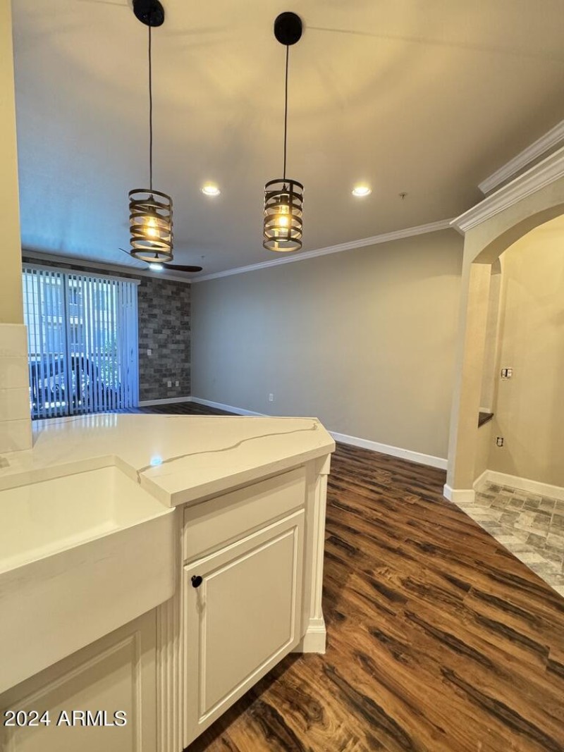 Kitchen & Dining Area