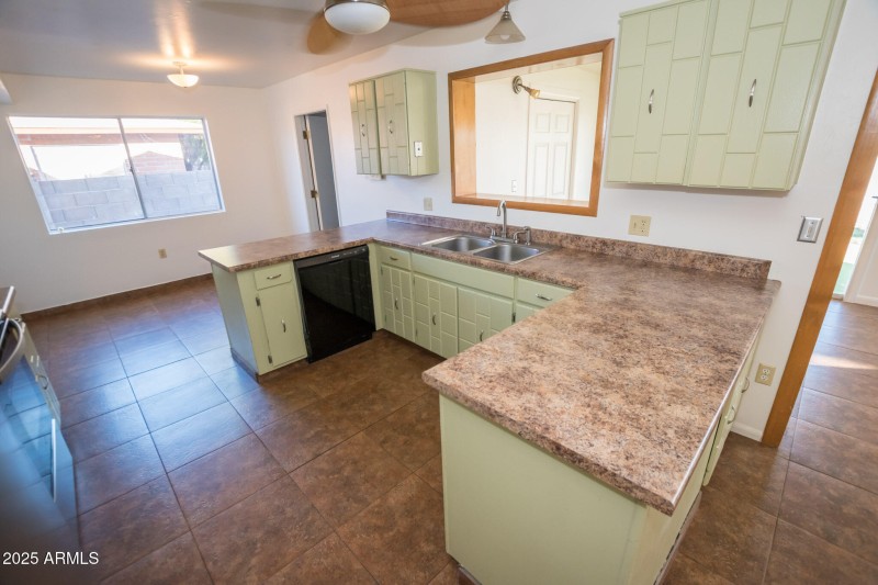 597 Hegge Dr 11-08-2025 (21)