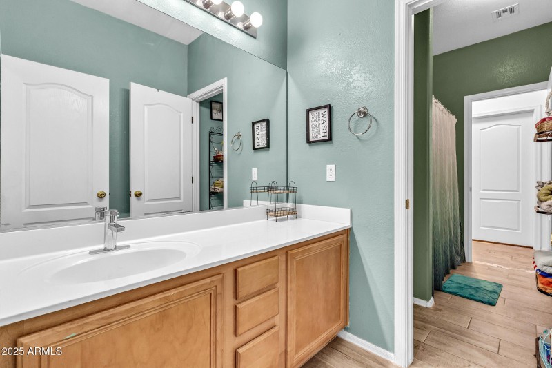 8440 E Edgewood Ave-18_(2048)