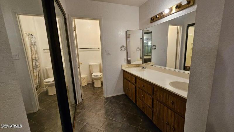 20251010213210374723000000-o