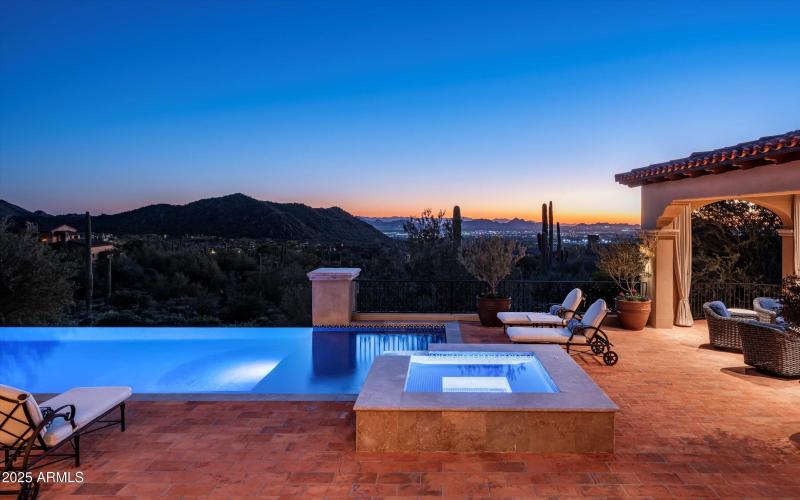 Outdoor Living Views