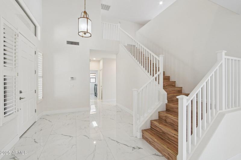 91-web-or-mls-N Hackberry Dr-S0811-005 (