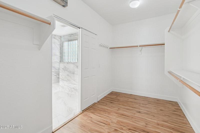 113-web-or-mls-N Hackberry Dr-S0811-027